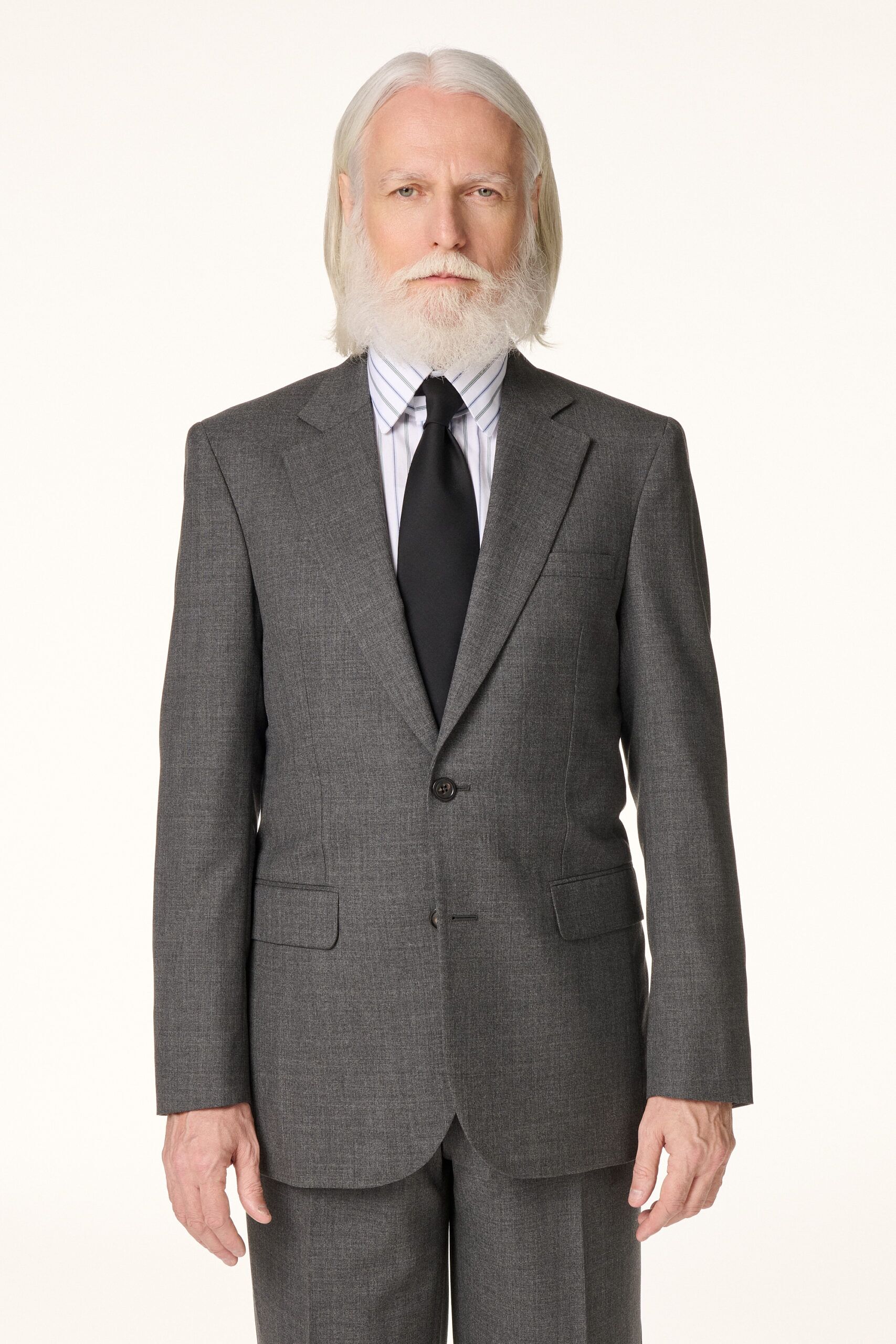 Costume gris moyen